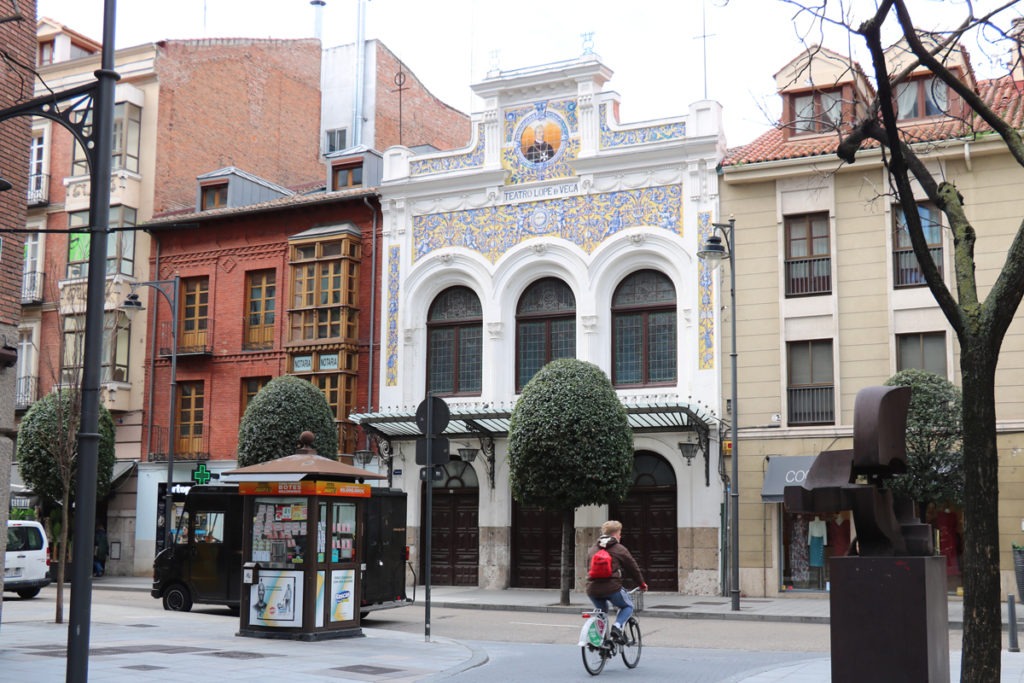 Fachada del Teatro Lope de Vega