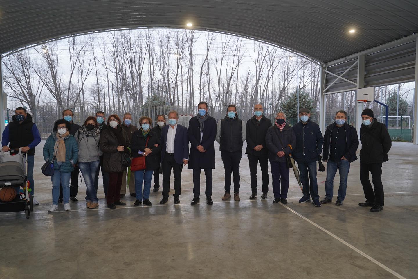 Inauguración de la pista polideportiva de la Rondilla, con la presencia de la asociación vecinal y nuestro concejal Manuel Saravia